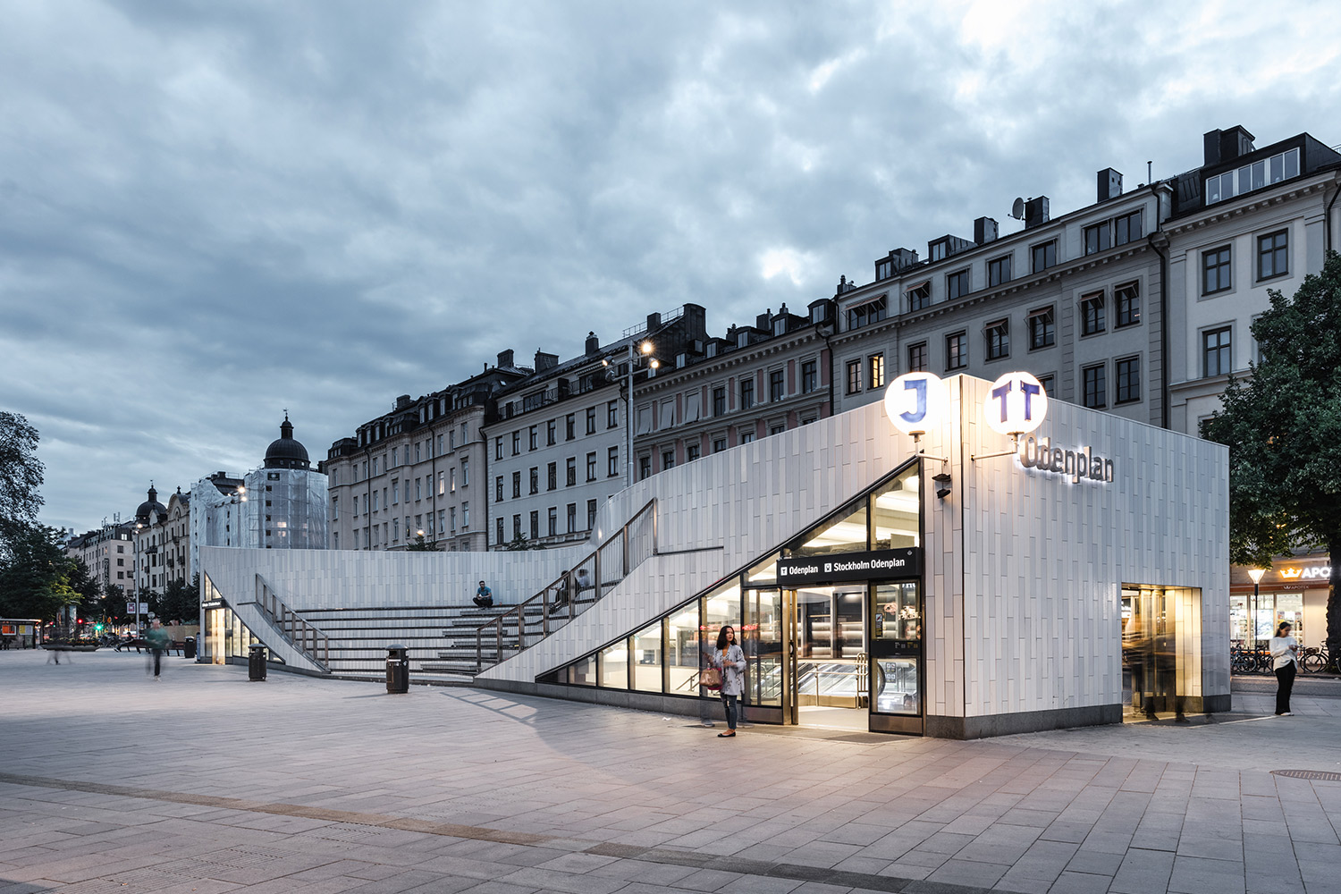 Balkonginglasning i Odenplan