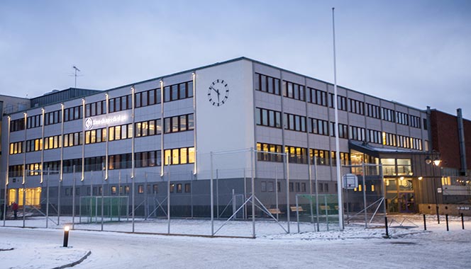 Balkonginglasning i Tumba